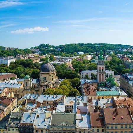 Two-Bedroom On Lesi Ukrainky Lviv Luaran gambar