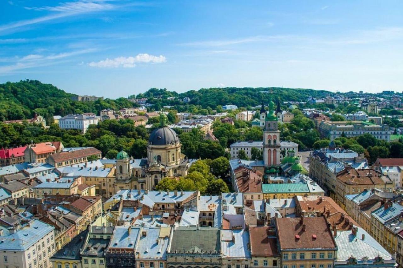 Two-Bedroom On Lesi Ukrainky Lviv Luaran gambar